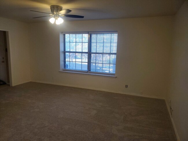 Foto del edificio - 601 Cliffside Dr