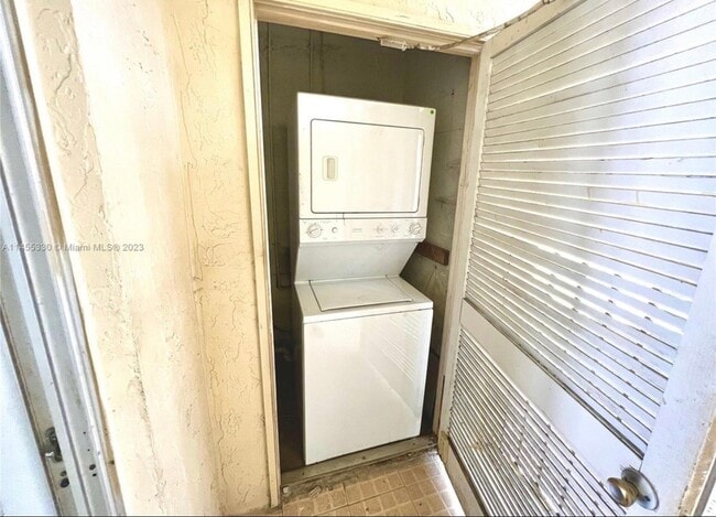 Foto del edificio - 8057 SW 21st Ct