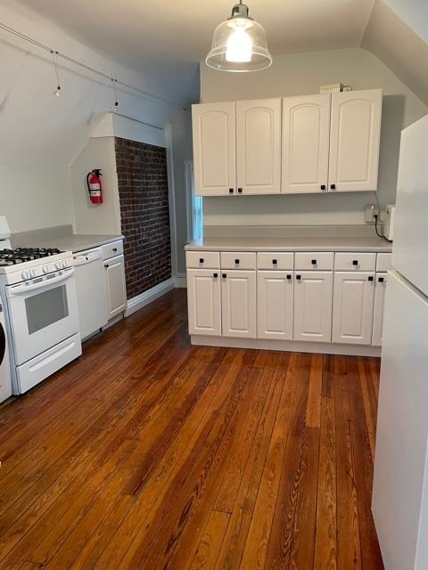 Building Photo - 909 Castle Point Terrace