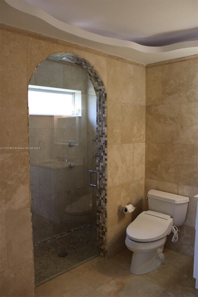 Building Photo - 8010 SW 138th Ct