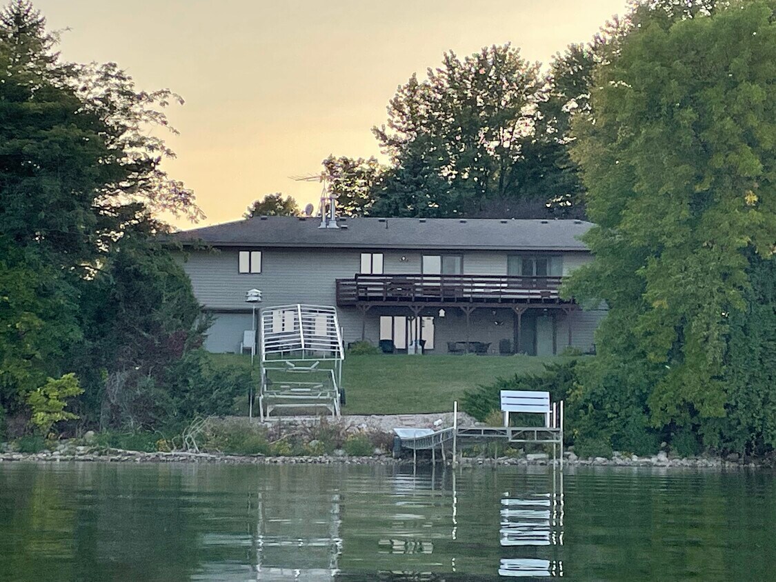 Foto del edificio - 23648 Primrose Ln