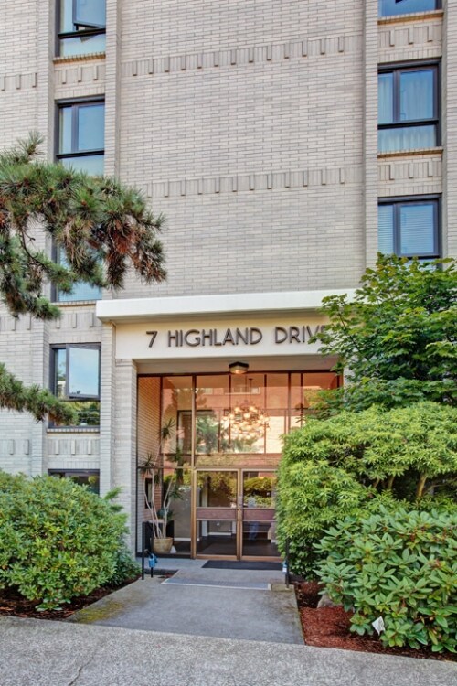 Foto del edificio - 7 Highland Dr
