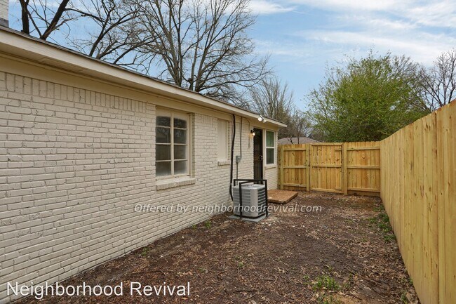Building Photo - 2 br, 1 bath House - 4110 Barron