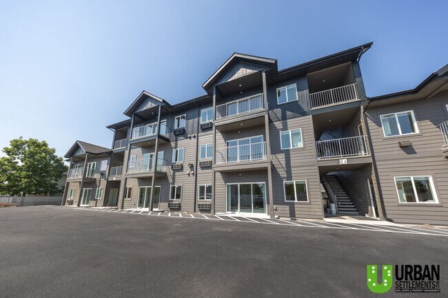 Building Photo - 16104 E Valleyway Ave
