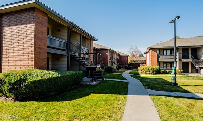 Building Photo - 820 W Timber Creek Way