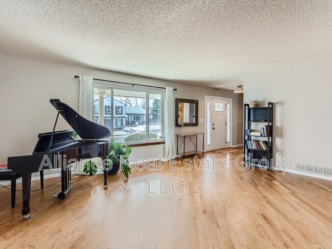 Foto del edificio - 10103 W Geddes Cir