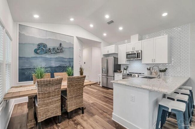 Foto del edificio - 4675 Geneva Dr