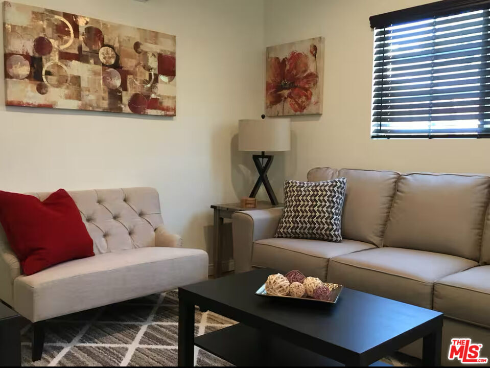 Foto principal - 5948 Colfax Ave