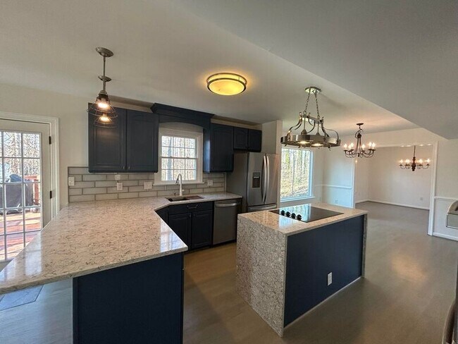 Building Photo - 10904 Holleybrooke Dr