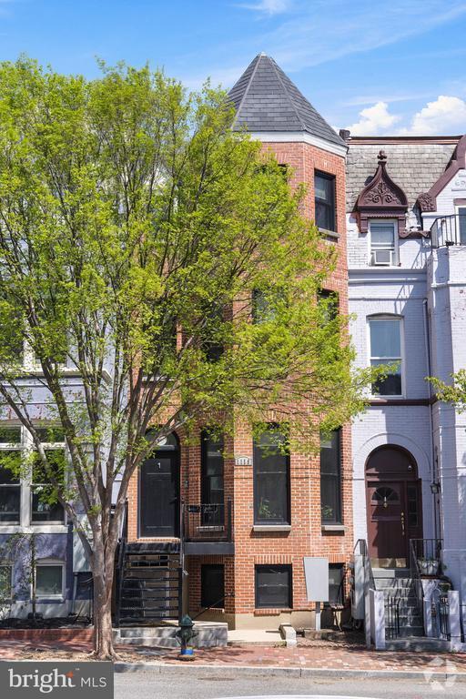 Building Photo - 1119 6th St NW
