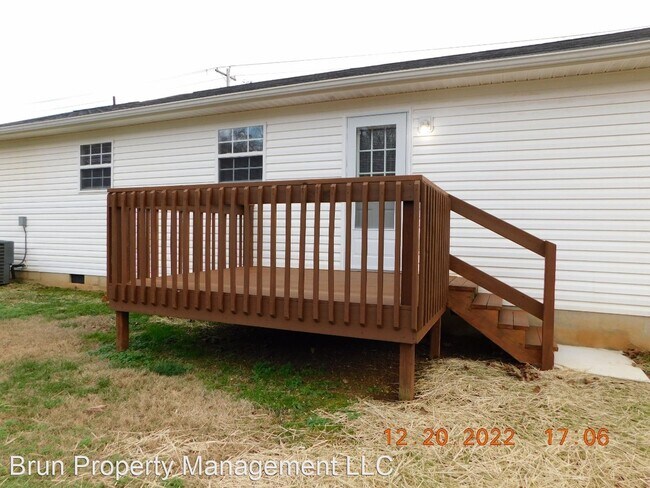 Building Photo - 3 br, 2 bath House - 18811 Martel Rd.