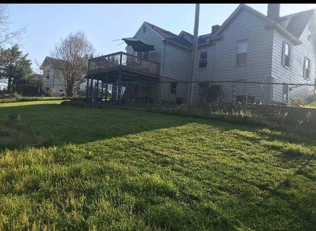 Building Photo - 160 Locust Ln