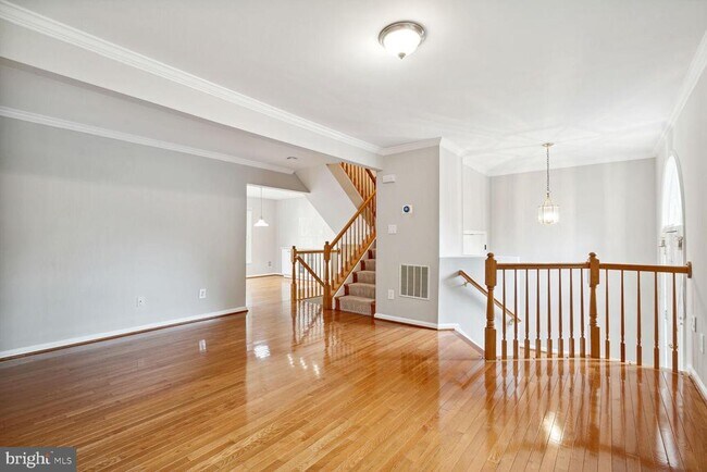 Building Photo - 5104 Woodfield Dr