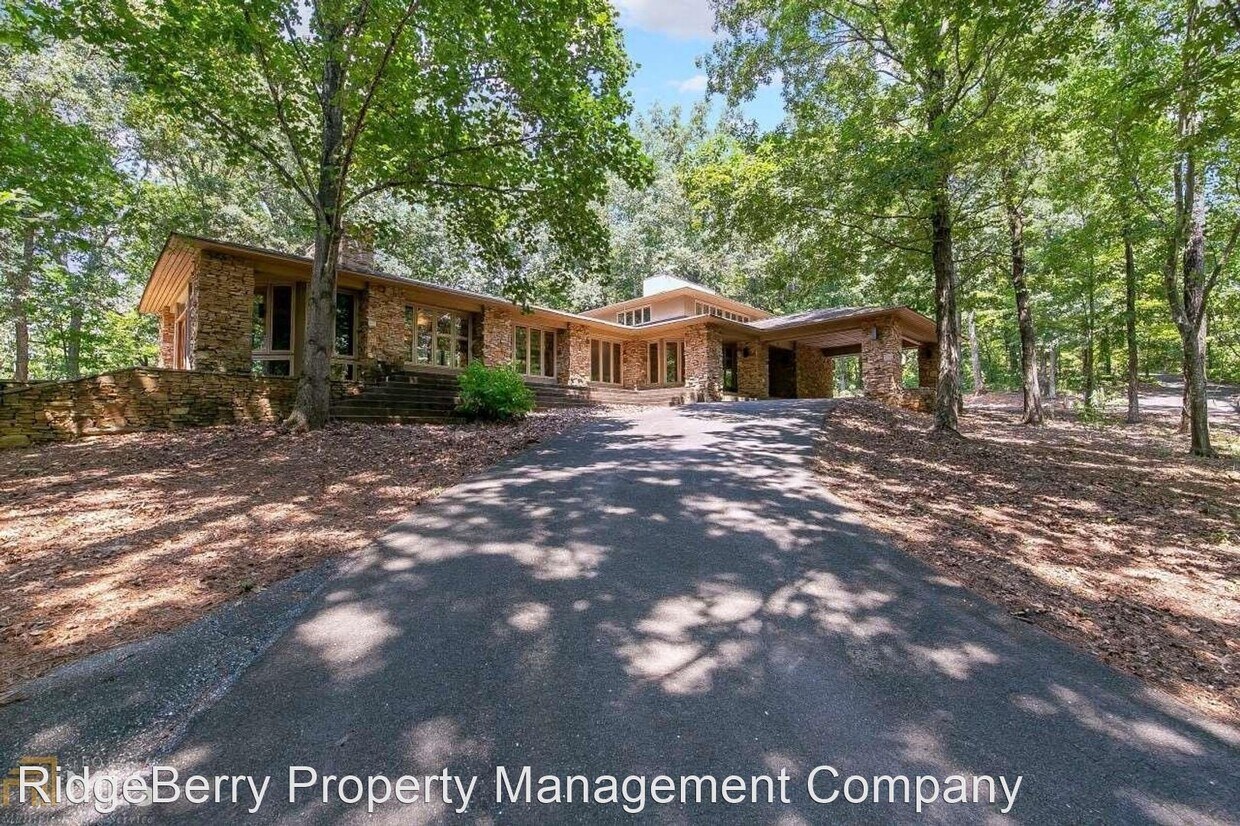 1120 Ward Mountain Rd NE, Rome, GA 30161 House Rental in Rome, GA