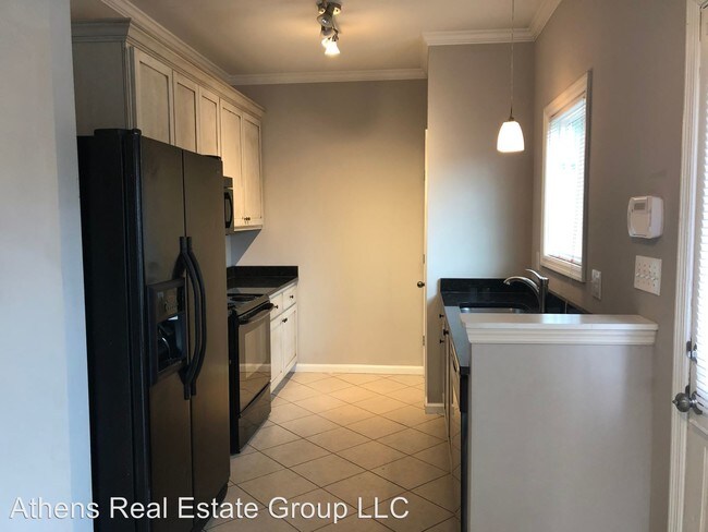 Foto del edificio - 5 br, 5 bath House - 252 Strickland Ave