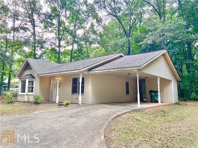 Building Photo - 385 Univeter Rd