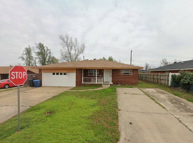 Building Photo - 3112 N Viewpoint Dr