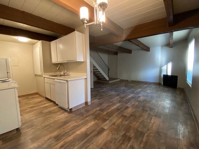 Building Photo - Coming Soon, Now Accepting a Wait! Spaciou...