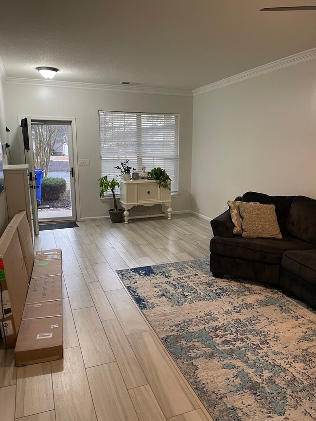 Living room or formal dining - 7007 Darby Ct