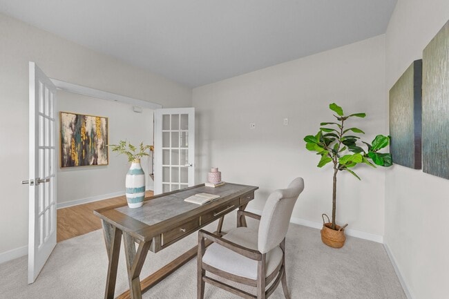 Building Photo - 3700 Horton Hill Dr