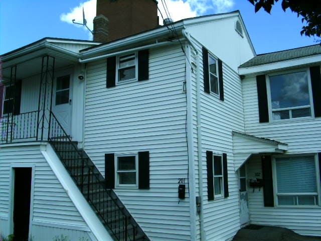 Building Photo - 432-434 Main St