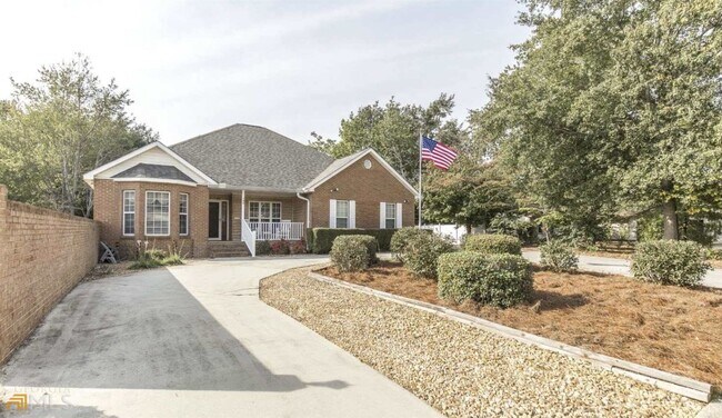 Building Photo - 102 Catalina Dr