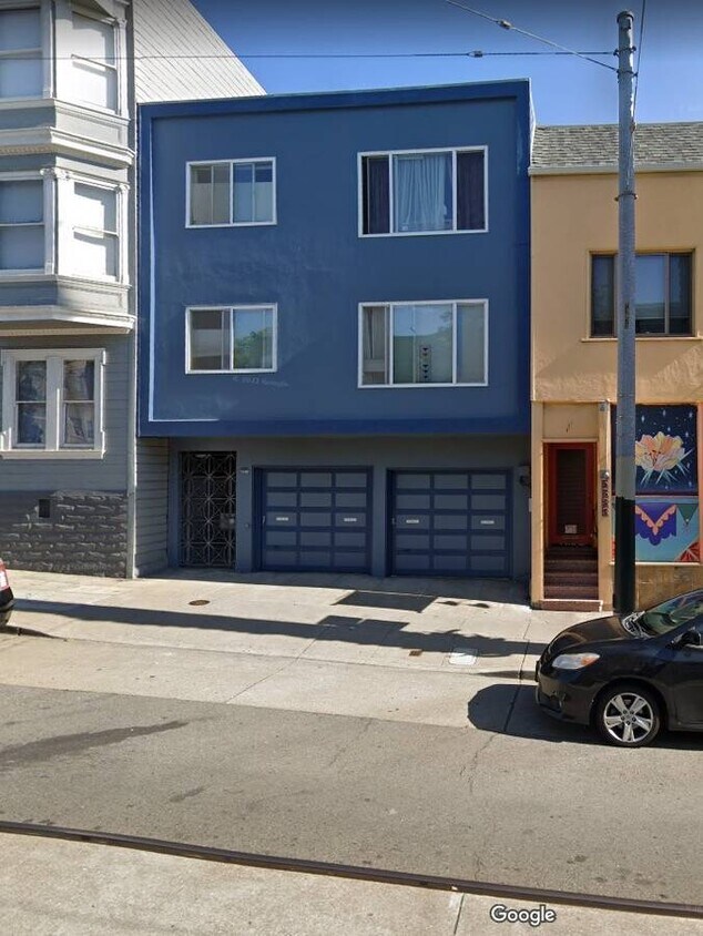 Front of the apartment - 3890 17th St