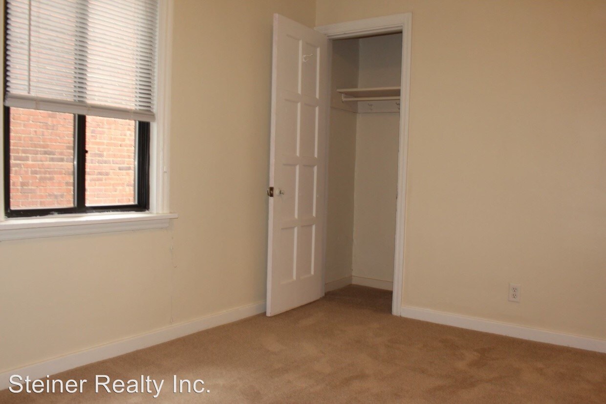 Tudor Closet in Bedroom - Tudor Court