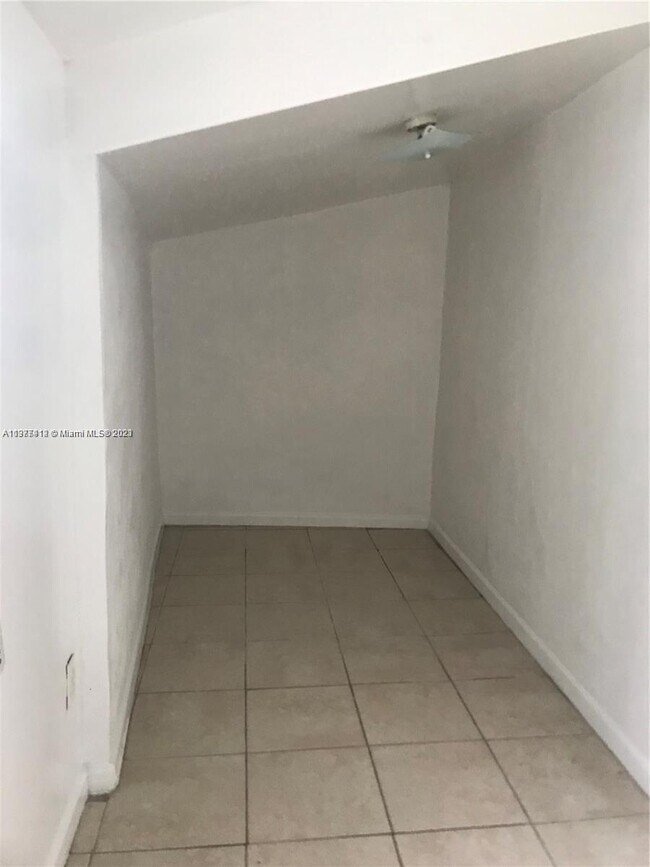 Building Photo - 1225 NW 45th St