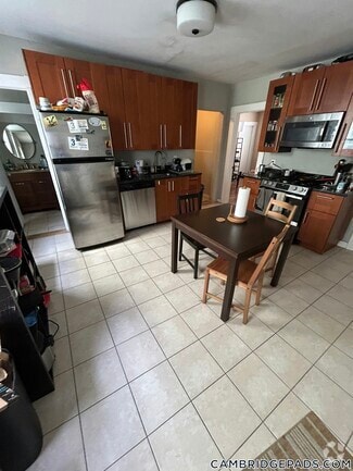 Building Photo - 273 Cardinal Medeiros Ave