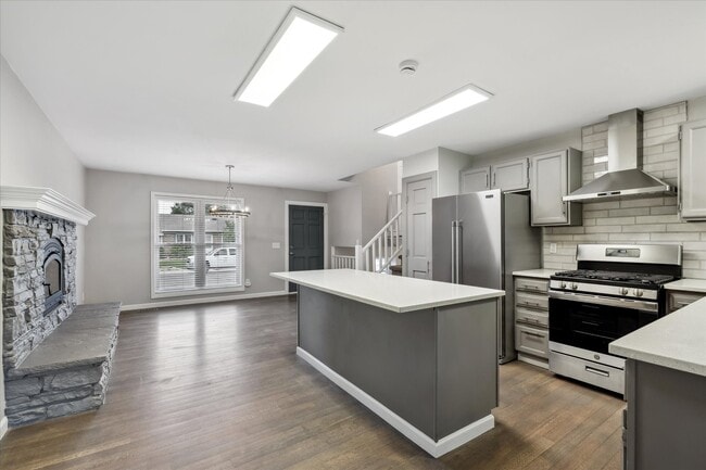 Fully Remodeled Kitchen & Appliances - 9385 Carr St