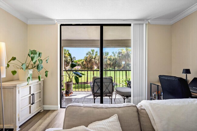 Foto del edificio - 2420 DC Country Club Boulevard