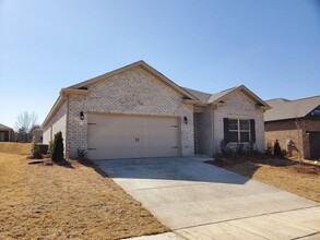 Building Photo - 235 Ivyleaf Dr