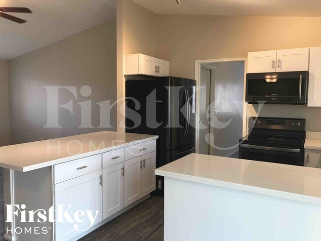 Foto del edificio - 1444 N Ananea