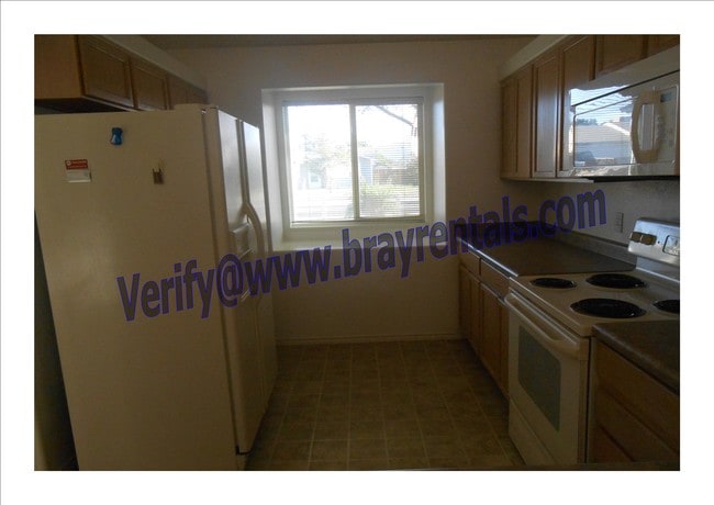 Building Photo - 3147 Cross Canyon Ln