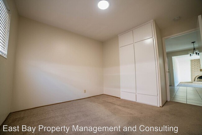 Building Photo - 4 br, 2 bath House - 3129 Knights Bridge Rd.