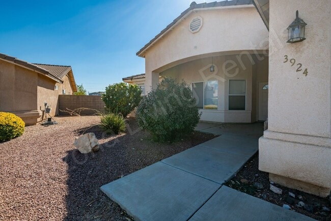 Building Photo - BEAUTIFUL CUL-DE-SAC HOME