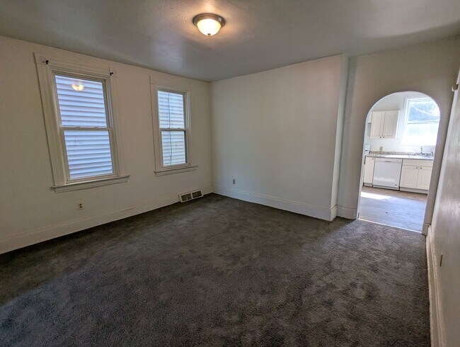 Foto del edificio - 3 Bedroom 1 Bathroom Single Family Home wi...