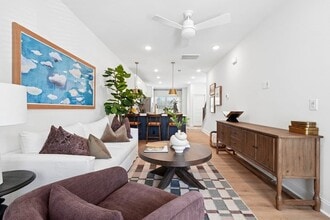 Building Photo - Groves