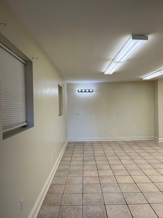 Foto del edificio - 4836-38 Banks St.