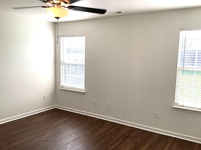 Building Photo - 3672 Watkins Ridge Ct
