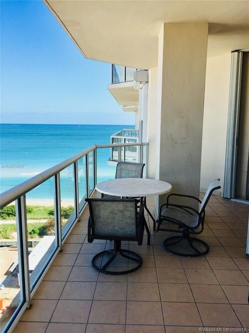 Primary Photo - 8926 Collins Ave