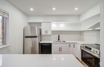Building Photo - 4040 San Felipe St
