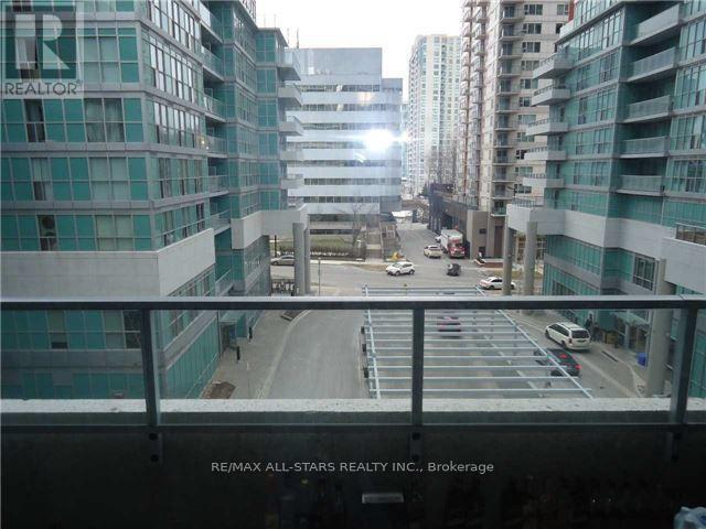 Photo du bâtiment - 60 Town Centre Court