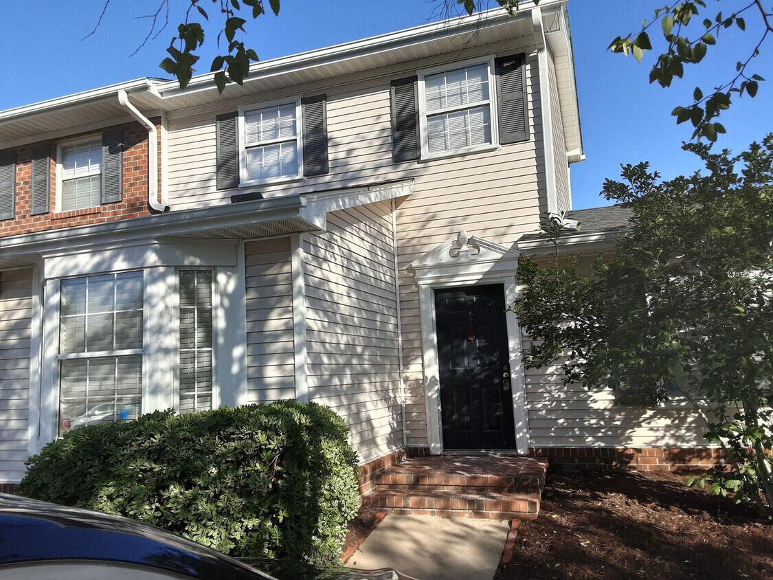 Foto principal - *$250 off first months rent for qualified ...