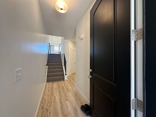 Foto del edificio - 5280 Acacia Dr