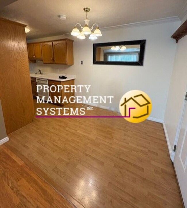 Building Photo - 2 Bedroom Condo in Millcreek!