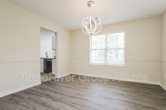 Building Photo - 820 Tara Bend