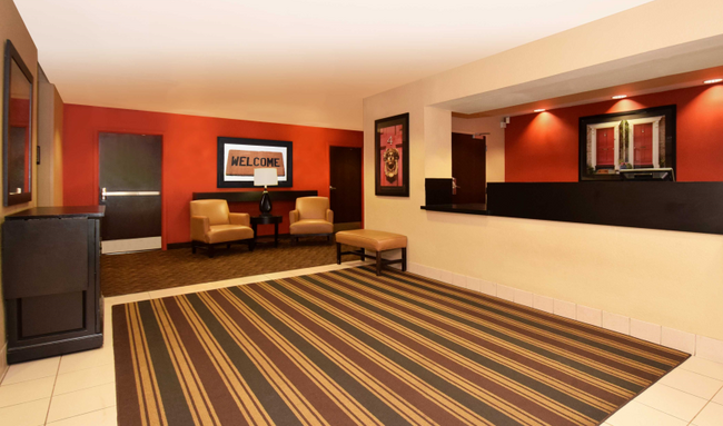 Lobby and Guest Check-in - Furnished Studio - Amarillo