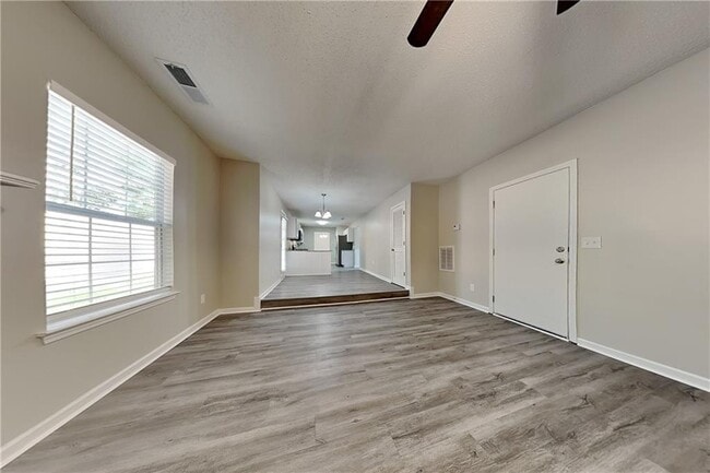 Foto del edificio - 3210 Mineral Ridge Ct
